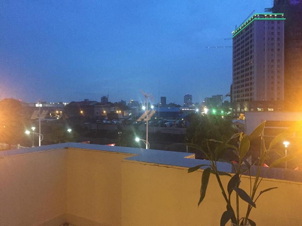 K9 Riverside Hotel Phnom Penh Exterior photo