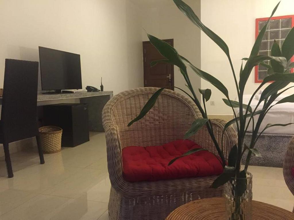 K9 Riverside Hotel Phnom Penh Room photo